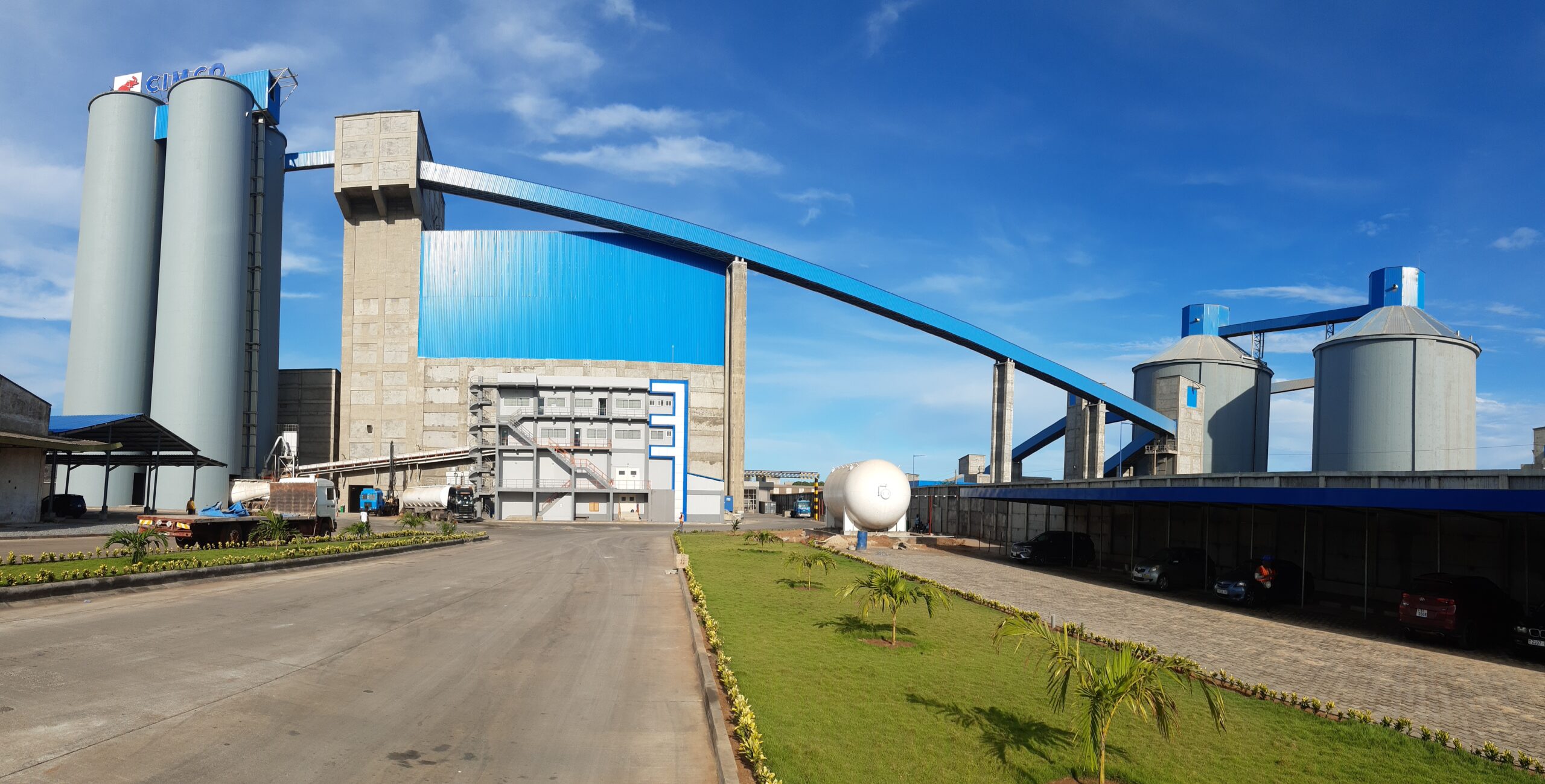 Contract award of a 2.5 million tpa cement grinding plant with VRM – March 2023